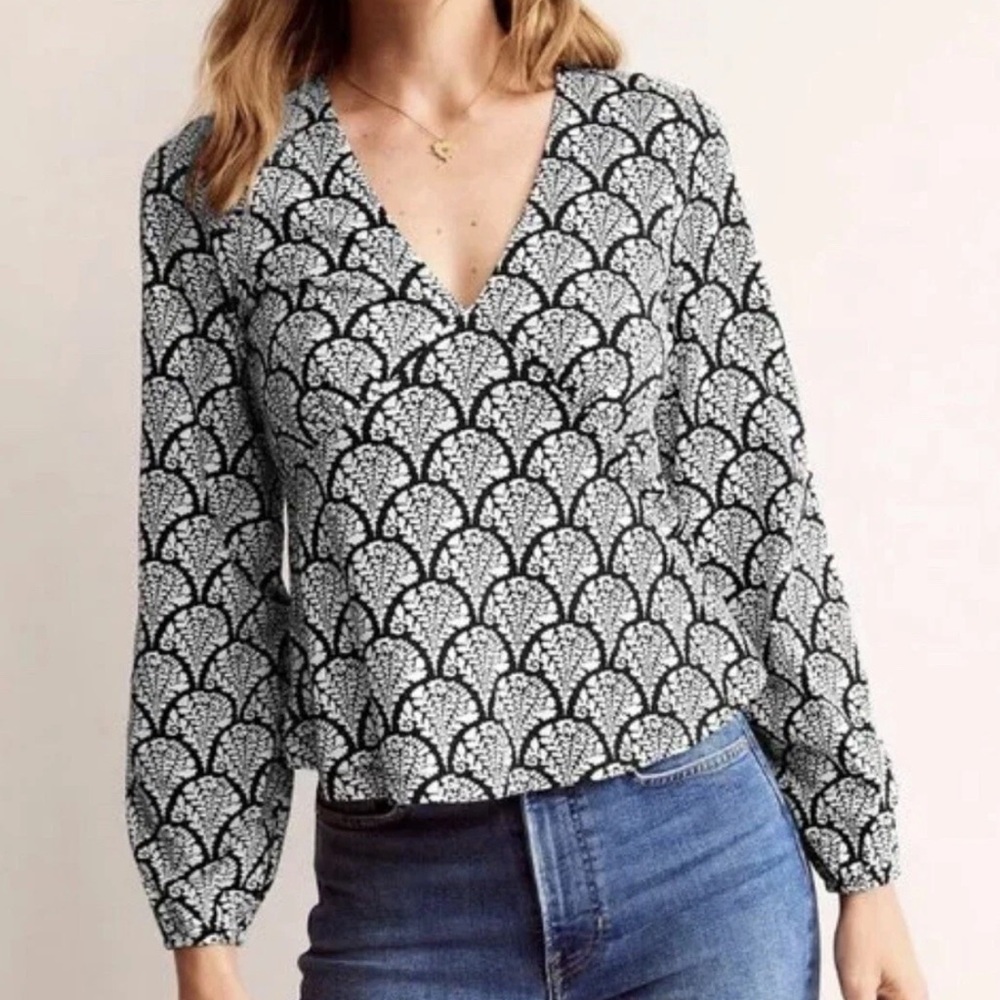 Boden Women's Black & White V-Neck Peplum Top